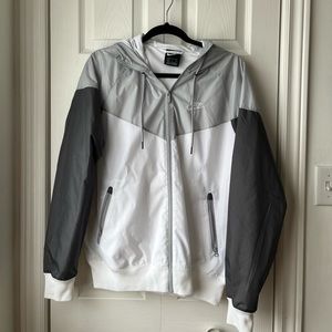 Nike Windbreaker Fall & Rain Jacket - Size Small